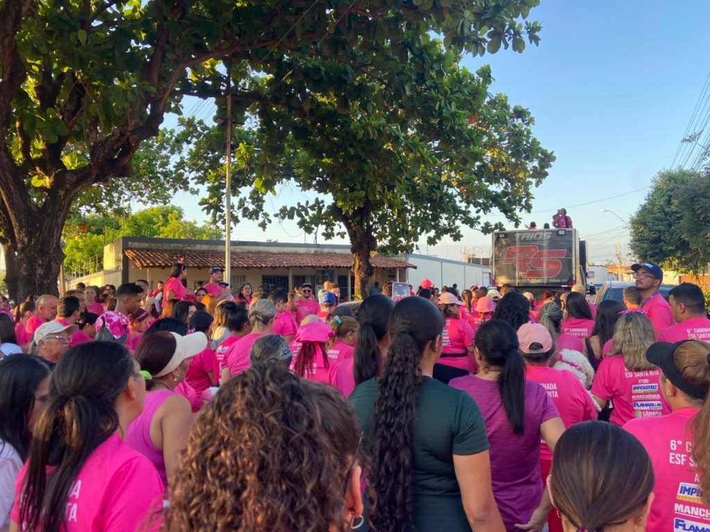 Concentração para a caminhada (foto: Lara Sofia)